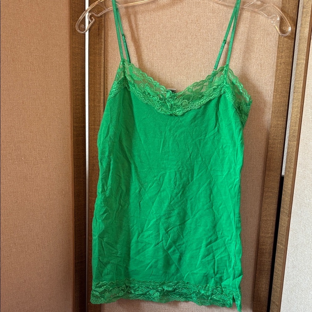 FINAL MARKDOWN Rosio Green Lace Trim Camisole medium